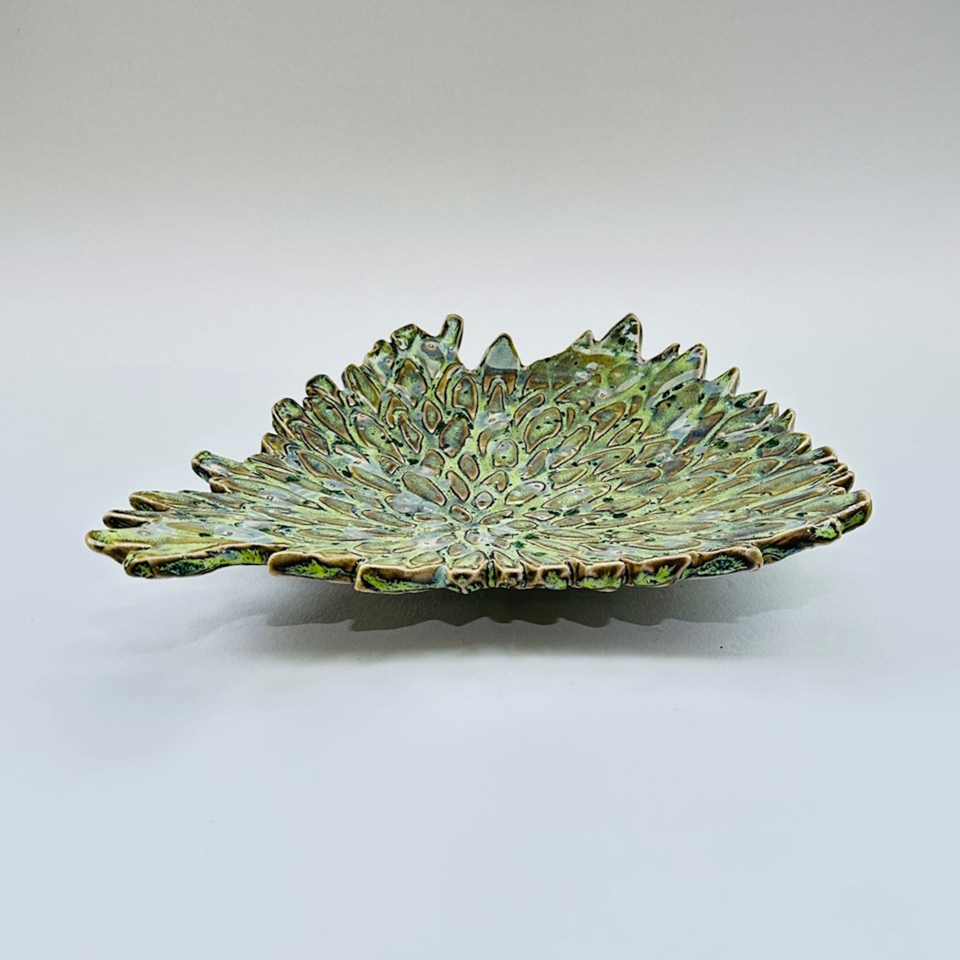 IBC 24cm artichoke dish